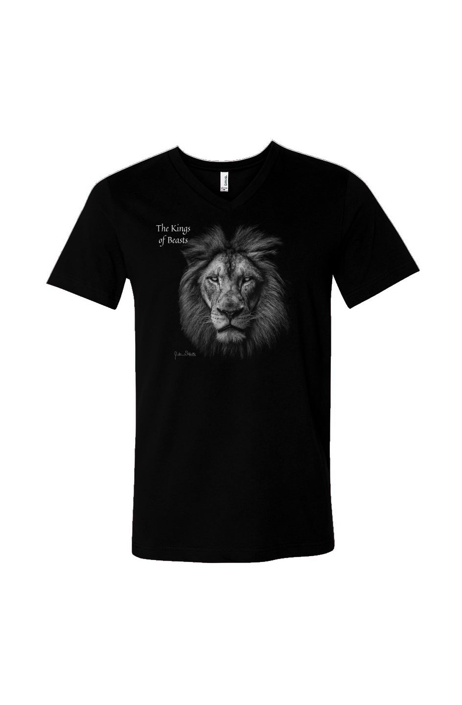 Regal Lion in B&amp;amp;W - &amp;quot;The Kings of Beast&amp;quot; Jersey V-